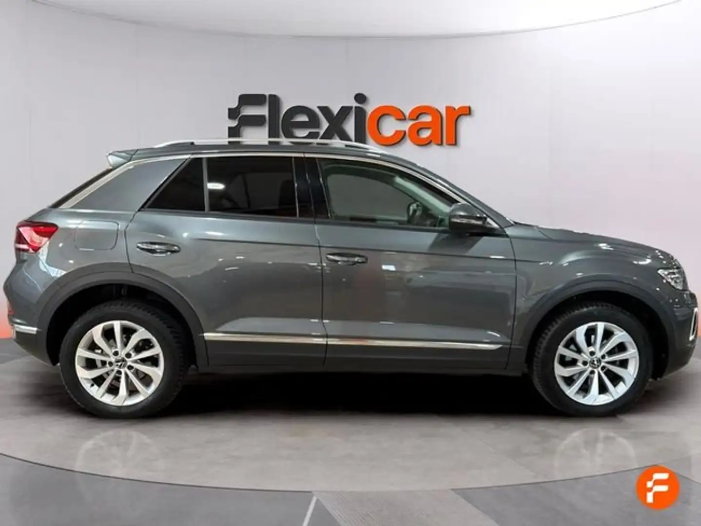 Volkswagen T-Roc 1.0 TSI 81kW Gris - 2