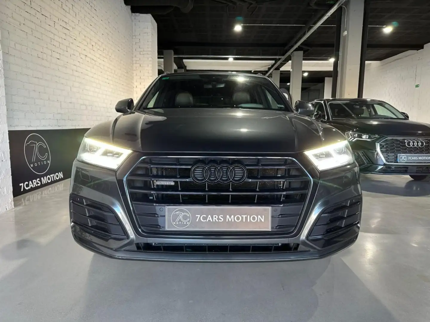 Audi Q5 35 TDI Black line S tronic 120kW Gris - 2