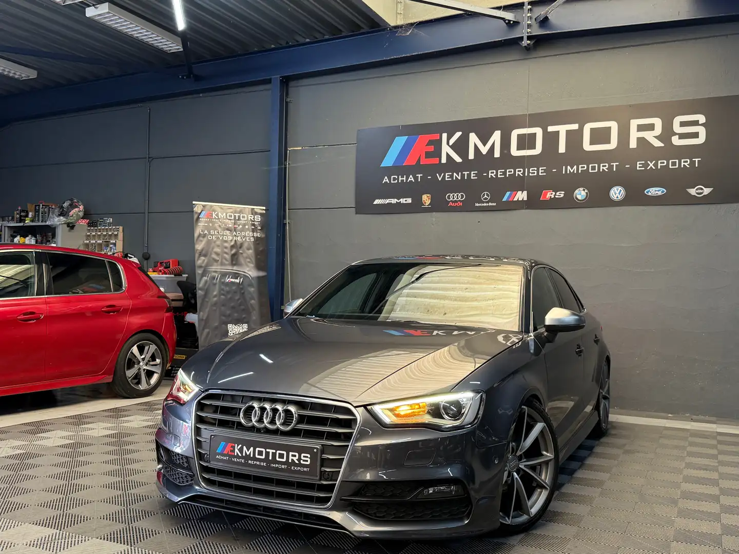 Audi A3 °2.0TDI°S-LINE°BI-XENON°NAVI°PDC Gris - 1