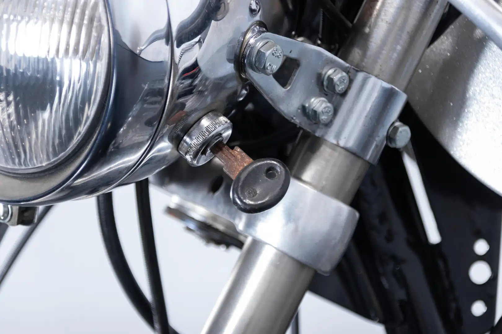 Ducati 350 Desmo Zilver - 2