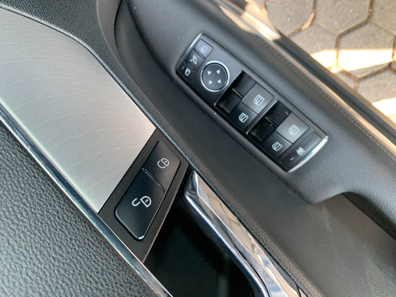 Mercedes-Benz E 200 E Cabrio E 200 CGI BlueEfficiency — photo 17