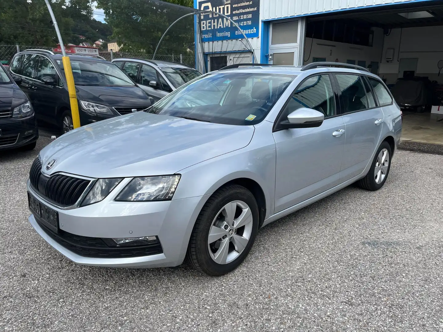 Skoda Octavia Combi 1,6 TDI Ambition Limited AHK-Carplay Silber - 1