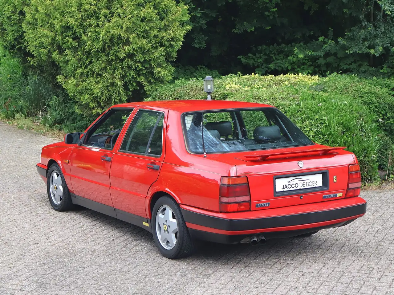 Lancia Thema 8.32 in unieke kleur Ferrari Rosso Corsa, foto 7