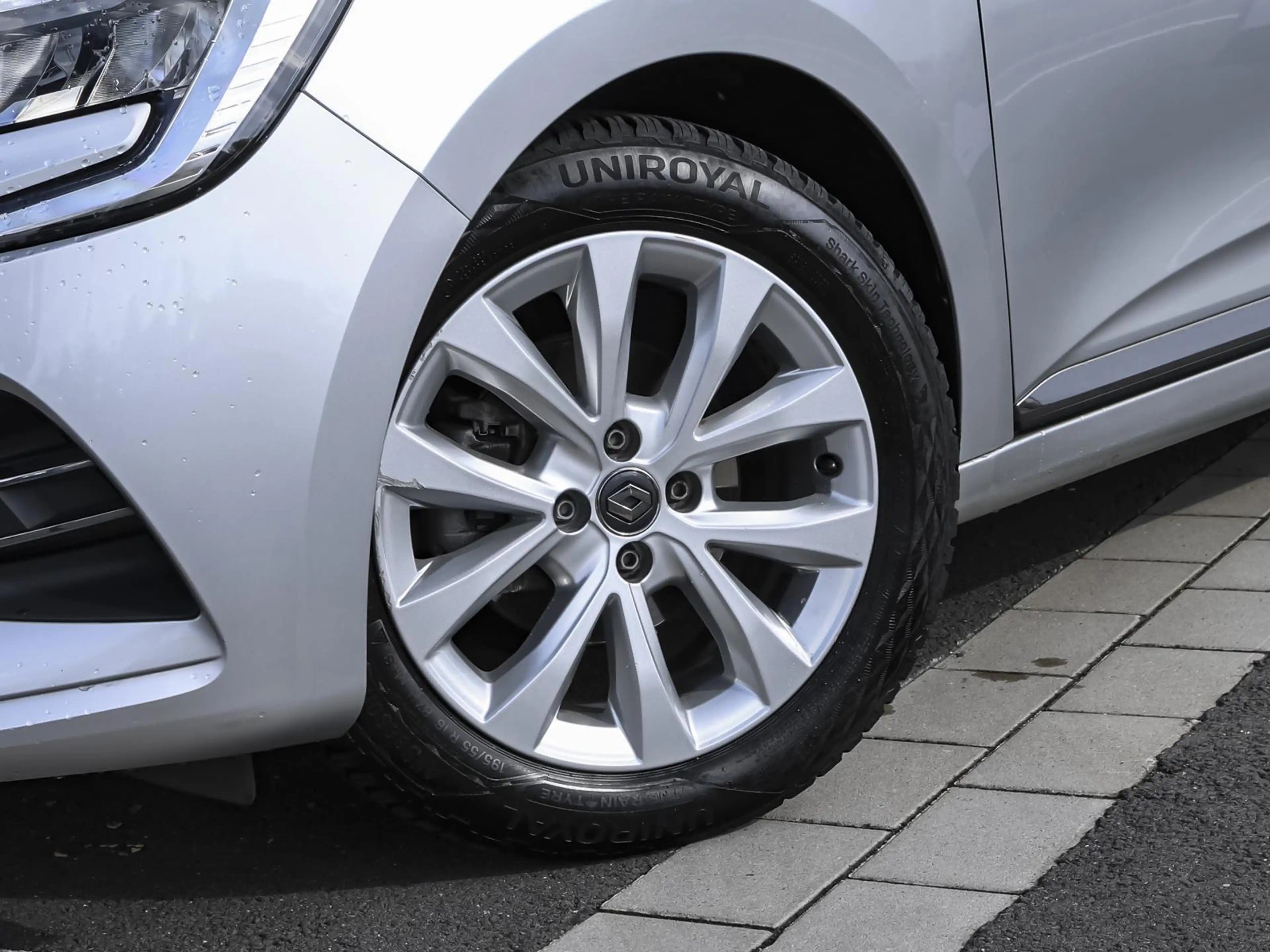 Renault Clio EXPERIENCE KLIMA PDC CARPLAY — photo 8
