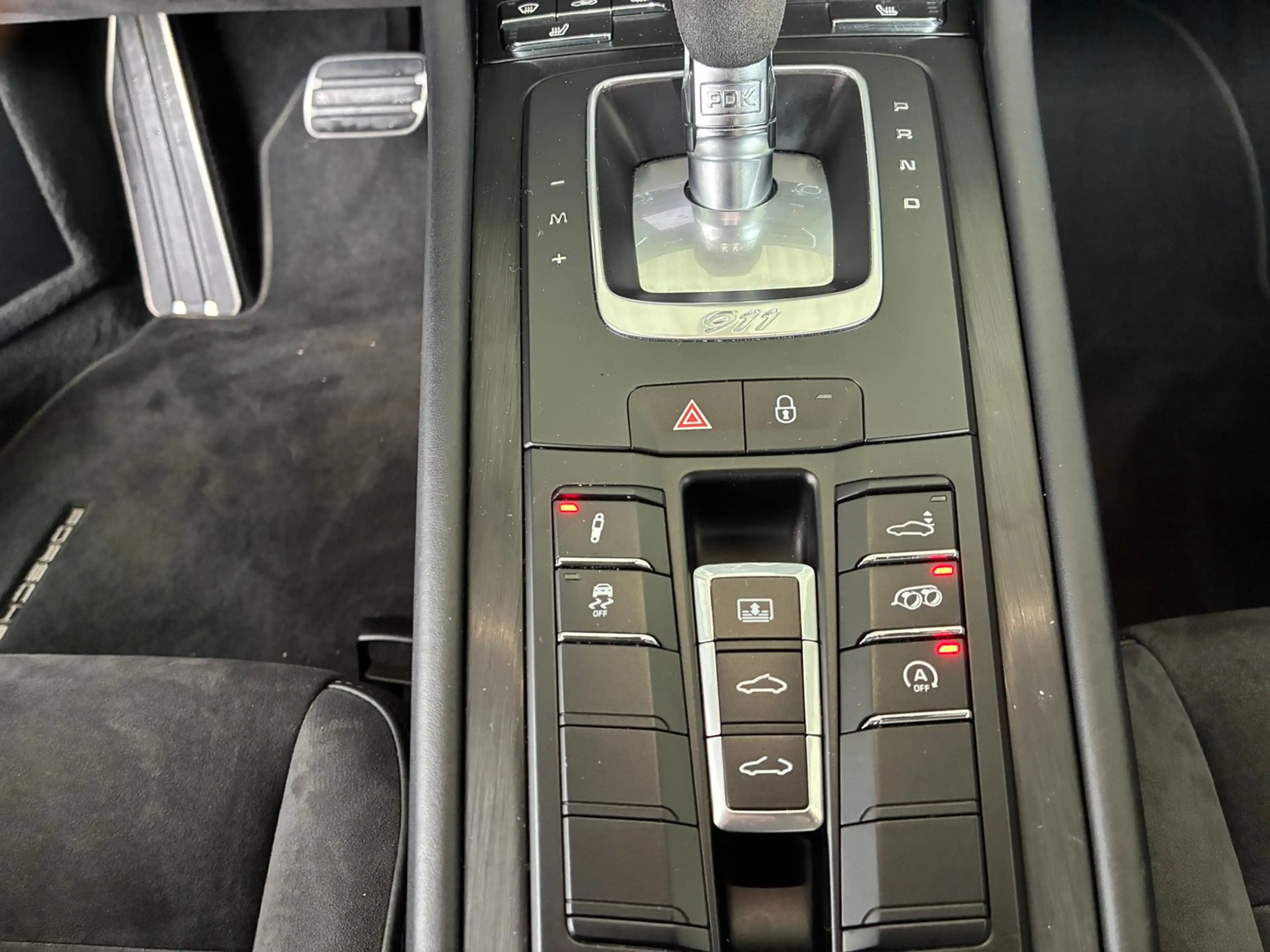Porsche 911 Carrera 4 GTS Coupe II (991) — photo 14