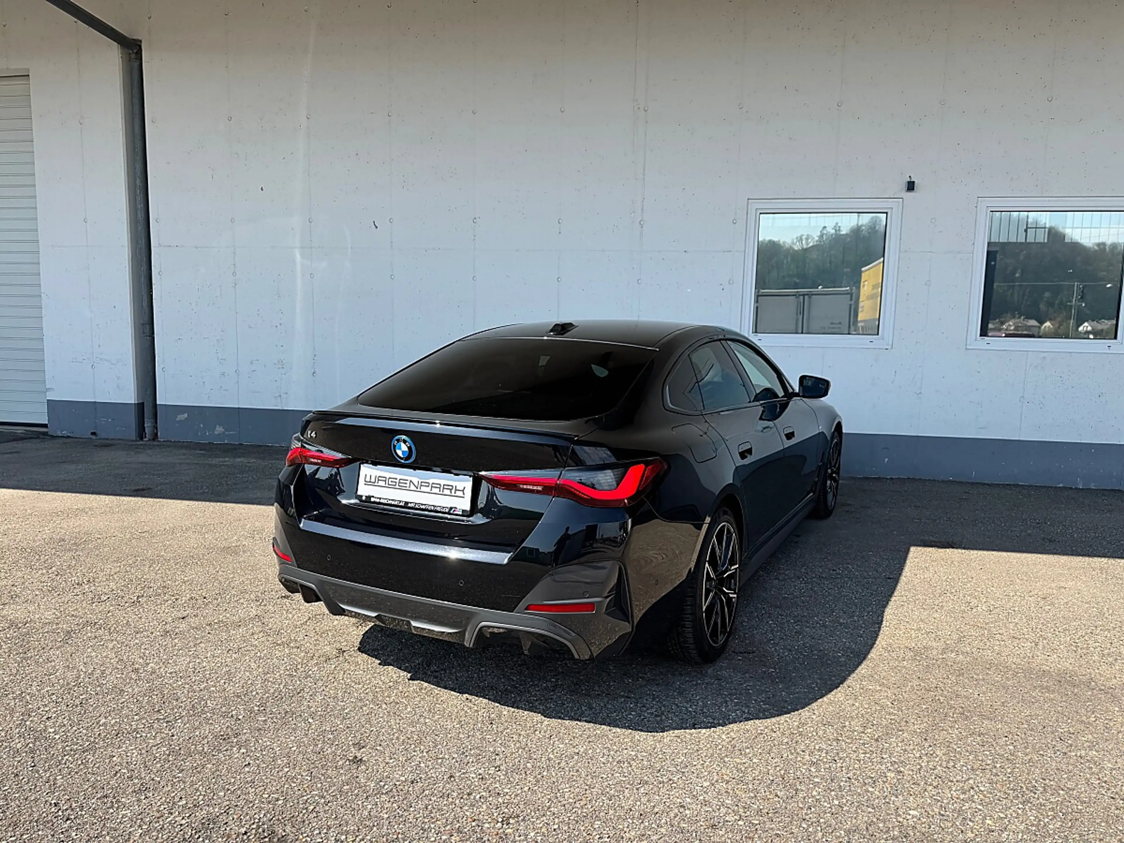 BMW i4 Gran Coupe 35 eDrive M Sport 67kWh — photo 10