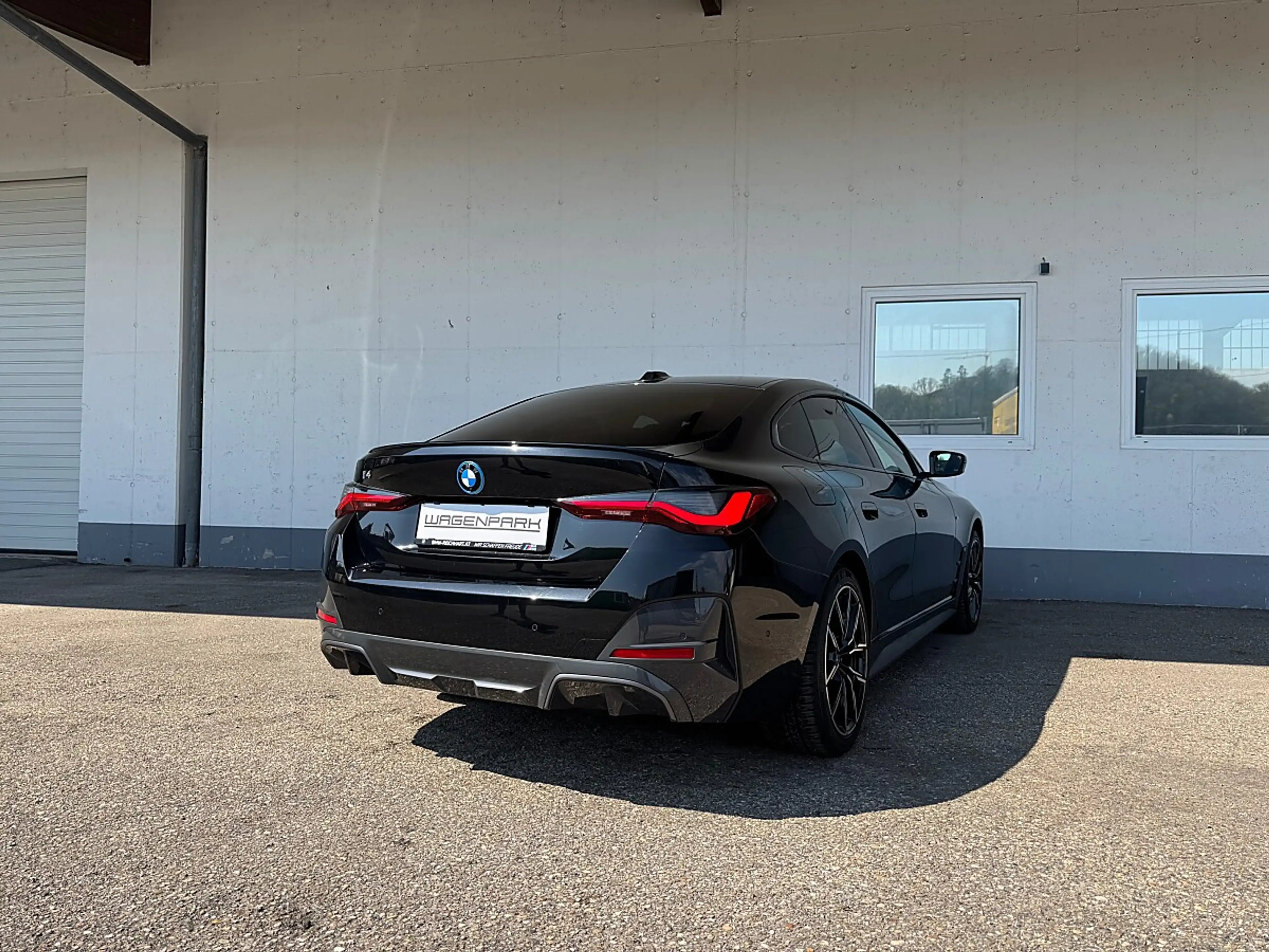 BMW i4 Gran Coupe 35 eDrive M Sport 67kWh — photo 9