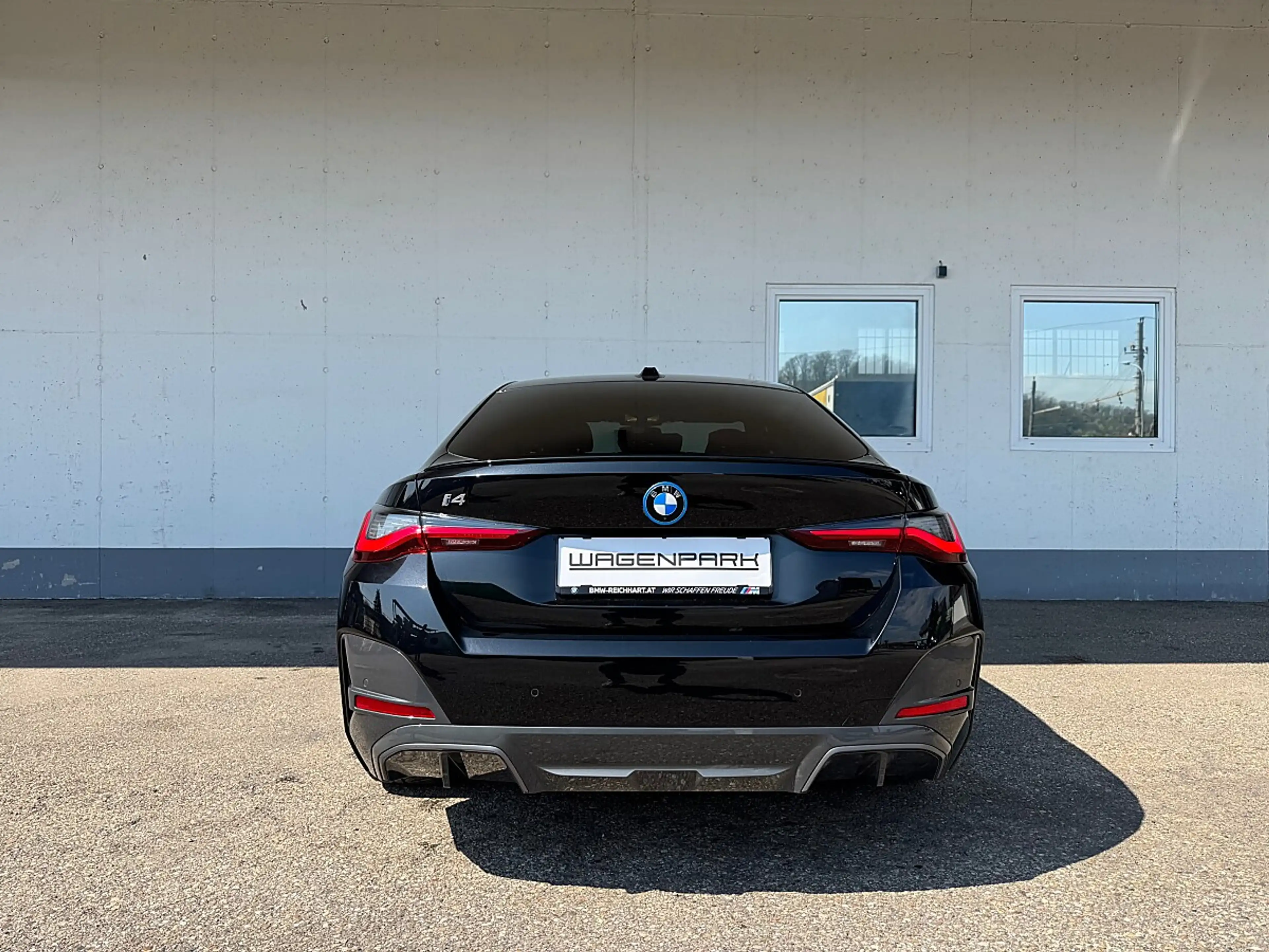BMW i4 Gran Coupe 35 eDrive M Sport 67kWh — photo 11