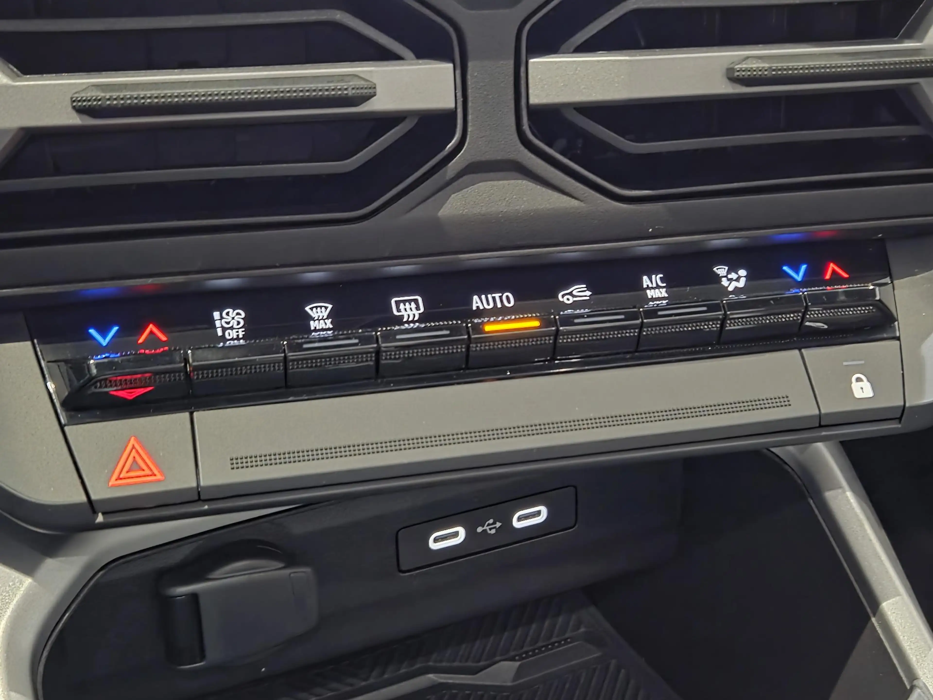 Dacia Bigster 1.8 Hybrid 155 Limited Edition | 800 EURO VOORRAAD — photo 22