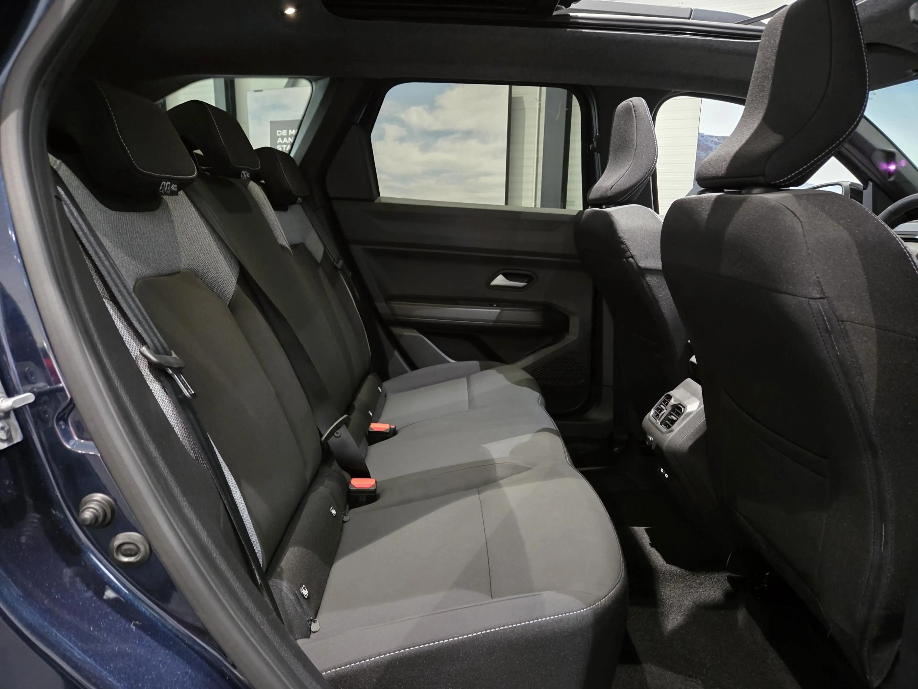 Dacia Bigster 1.8 Hybrid 155 Limited Edition | 800 EURO VOORRAAD — photo 12