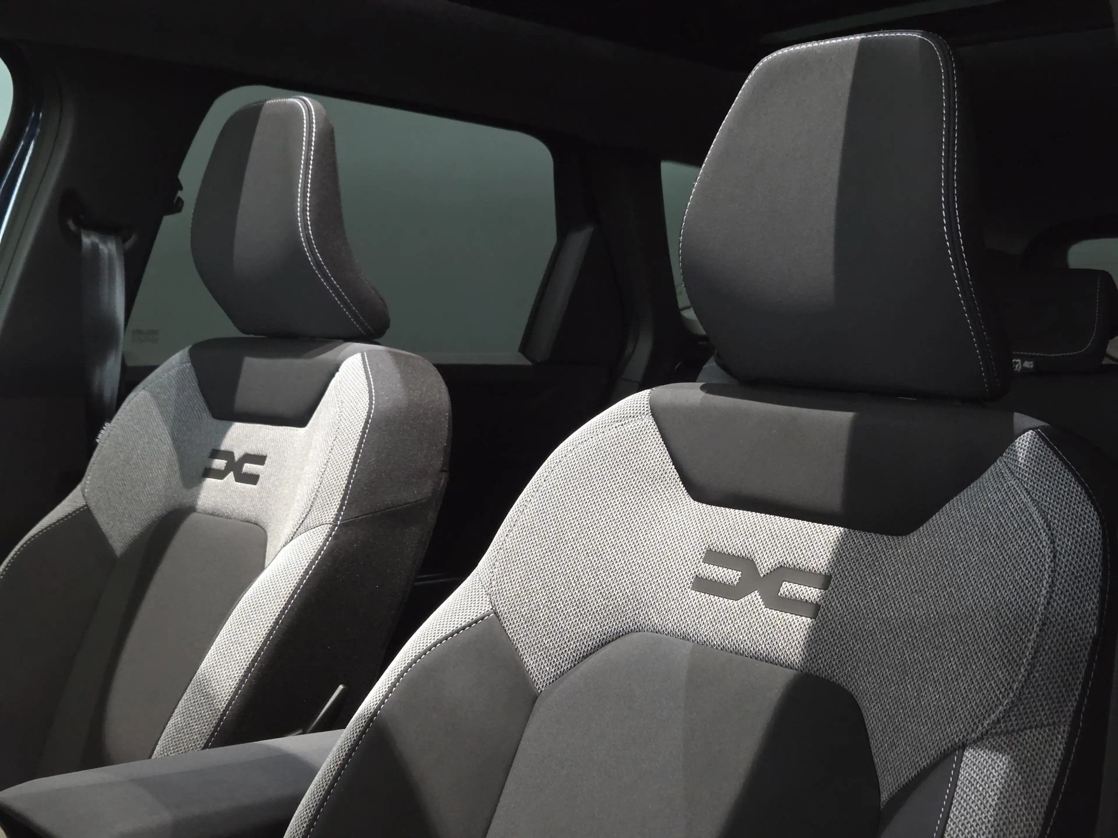 Dacia Bigster 1.8 Hybrid 155 Limited Edition | 800 EURO VOORRAAD — photo 24