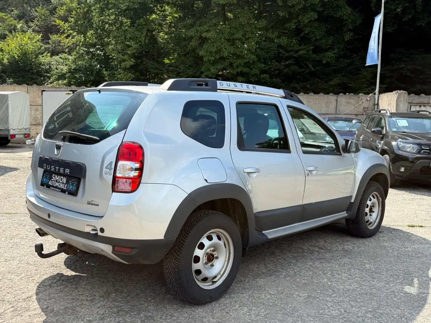 Dacia Duster I Urban Explorer 4x4 92TKM 4WD TOP KLIMA Silber - 2
