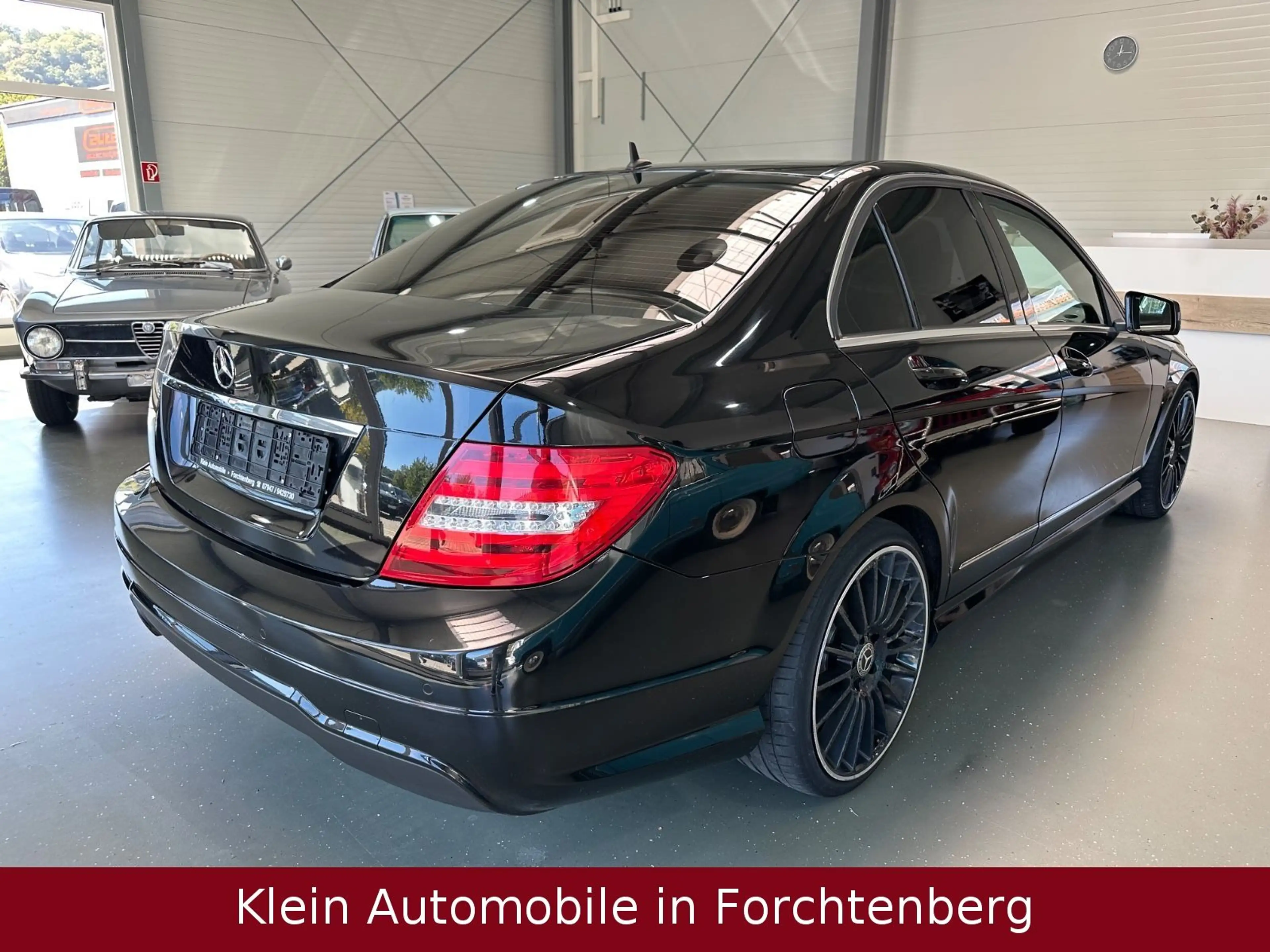 Mercedes-Benz C 250 CGI  Lim. AMG Line Sport Aut. Leder Navi — photo 7