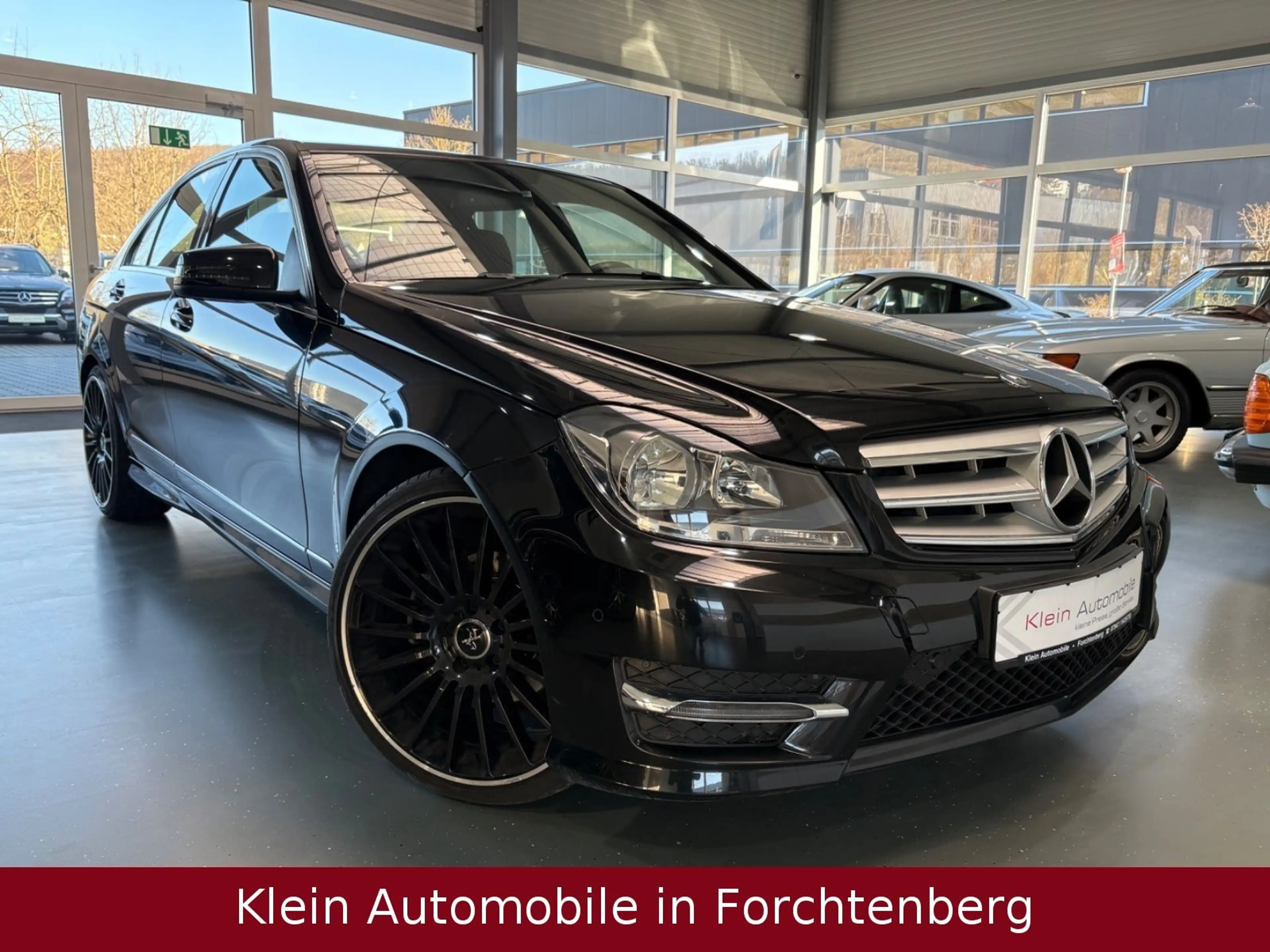 Mercedes-Benz C 250 CGI Lim. AMG Line Sport Aut. Leder Navi