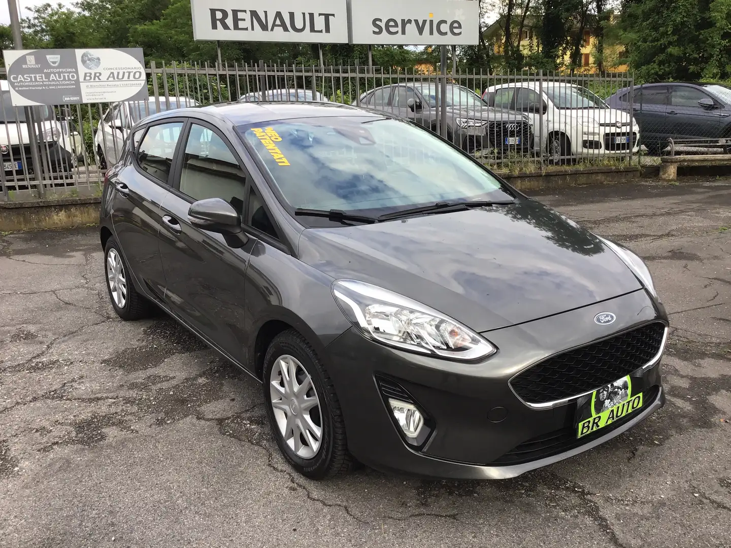 Ford Fiesta Fiesta 5p 1.5 tdci 85cv Gris - 1