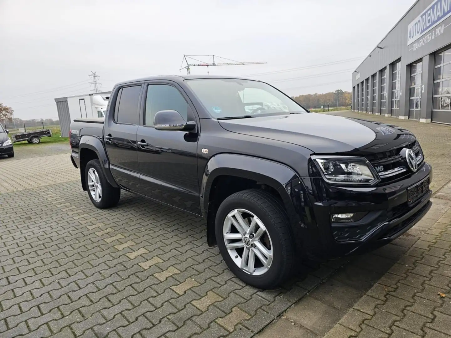 Volkswagen Amarok 4Motion 3.0 TDI Comfortline AHK Klima Xenon Navi Schwarz - 2