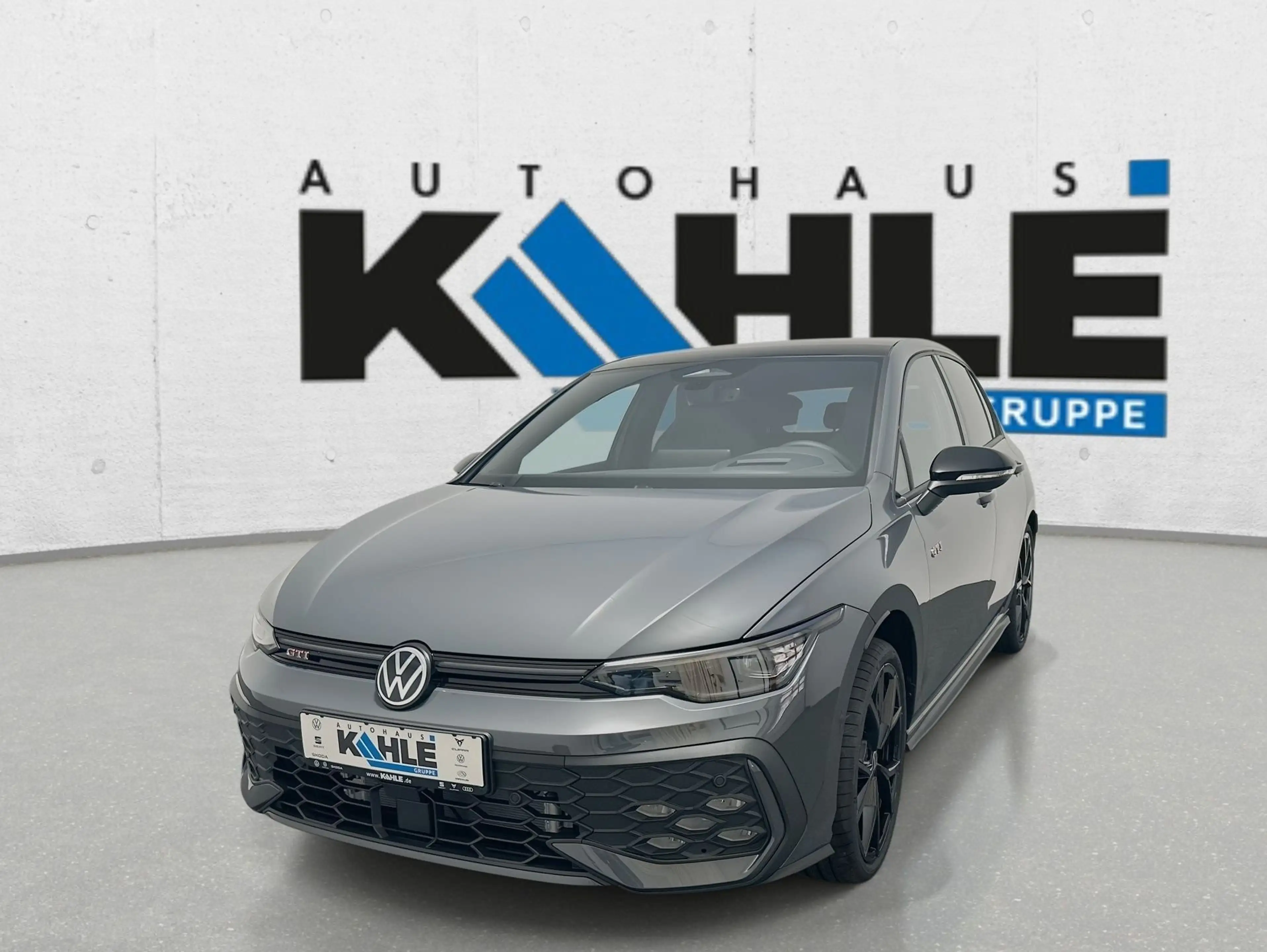 Volkswagen Golf GTI Golf 2.0 TSI DSG GTI BlackStyle Pano WKR AHK — photo 2