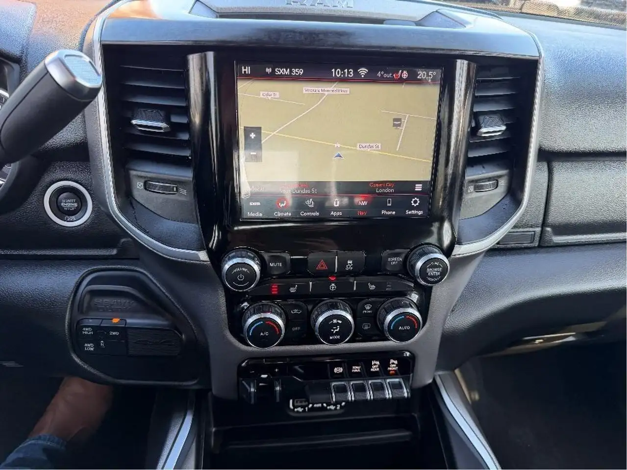 RAM 3500 снимка RAM 3500