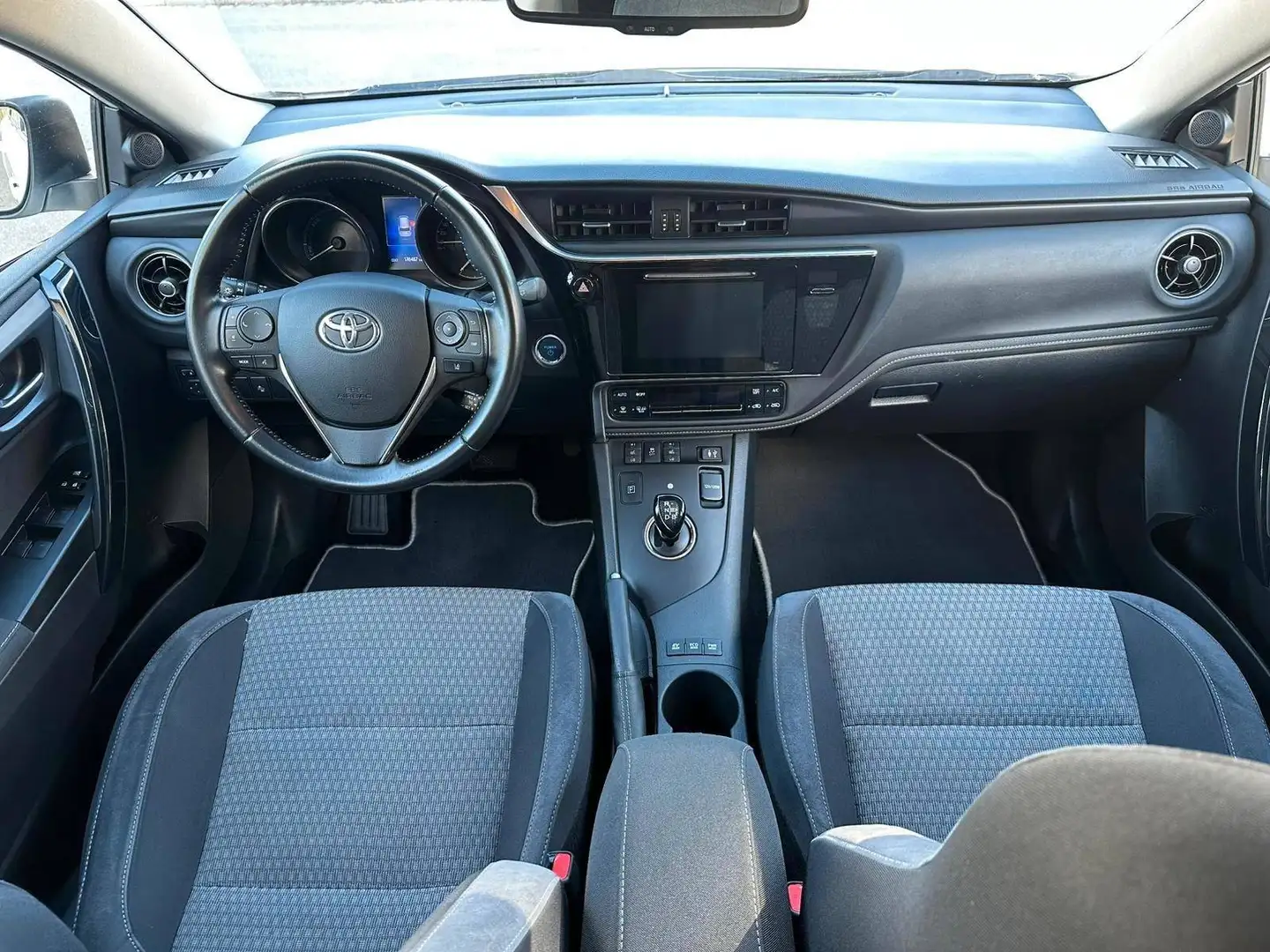Toyota Auris Touring Sports 1.8 Hybrid 99PS Weiß - 1