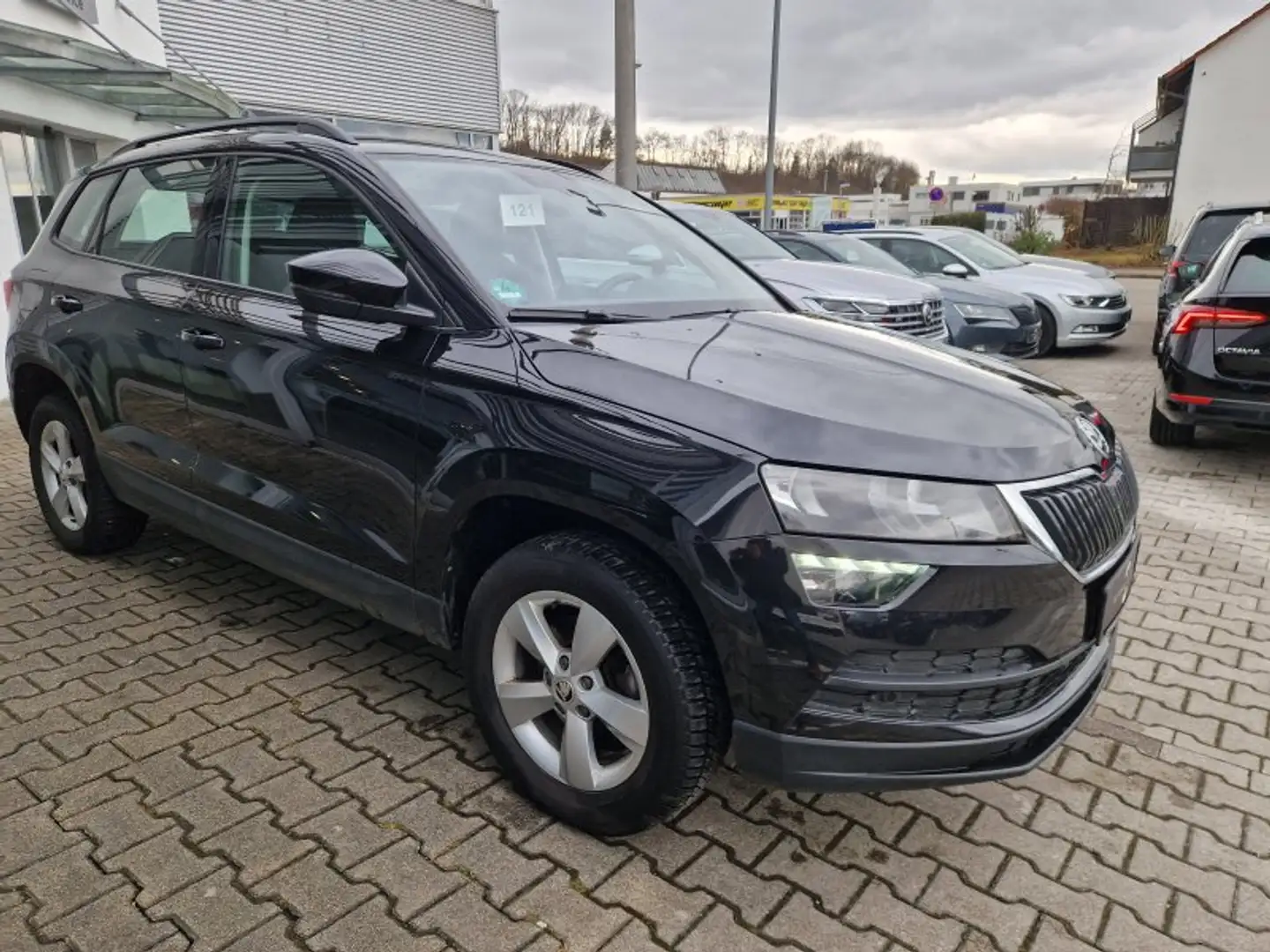 Skoda Karoq 1.0 TSI Ambition Parktronic Tempomat  Sitzheizung Schwarz - 2
