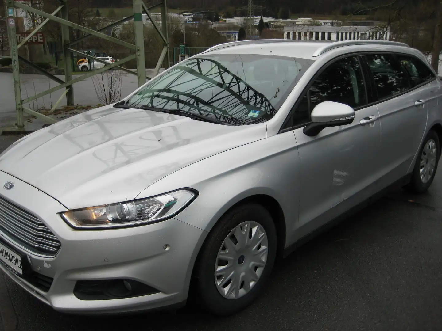 Ford Mondeo Trend Silber - 1