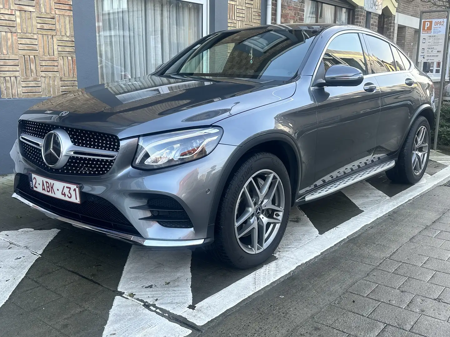 Mercedes-Benz GLC 250 d Coupe 4Matic 9G-TRONIC AMG Line - 1