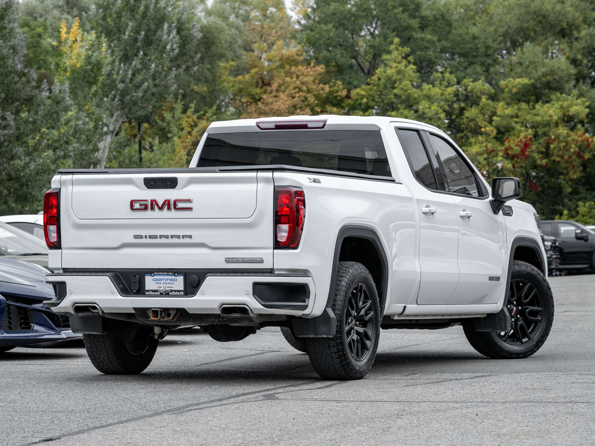 used 2022 GMC Sierra 1500 car, priced at $34,995