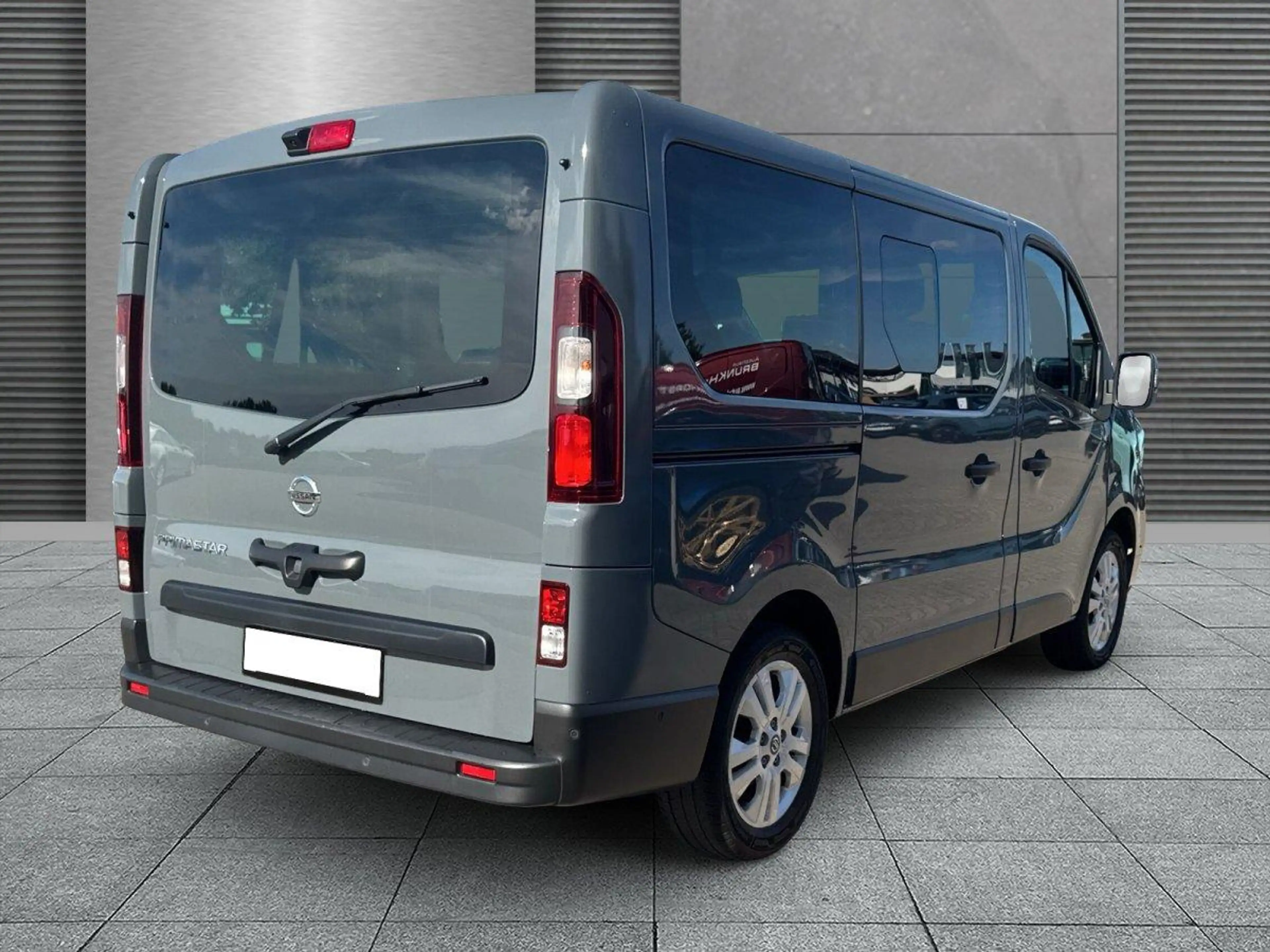 Nissan Primastar Kombi L1H1 Tekna 8-Sitzer Navi+SHZ 2,8t dCi 150... — photo 3