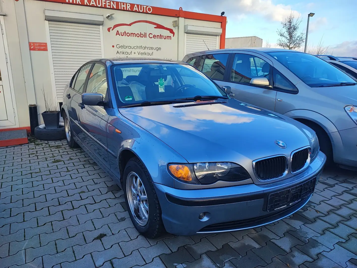 BMW 318 318i Grau - 1