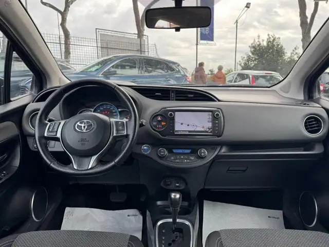Toyota Yaris view 9