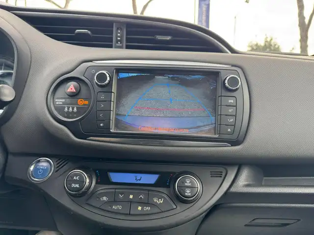 Toyota Yaris view 12