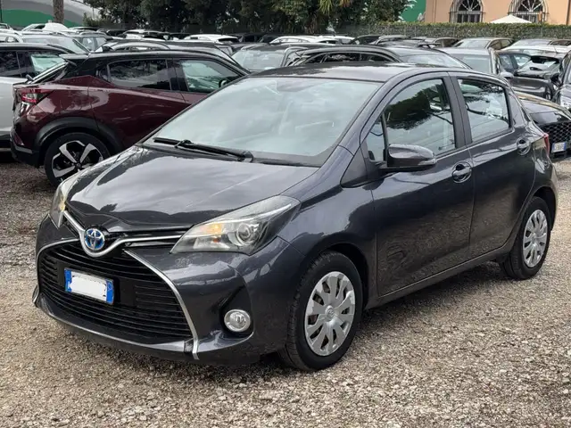 Toyota Yaris view 2
