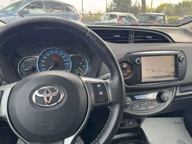 Toyota Yaris view 11