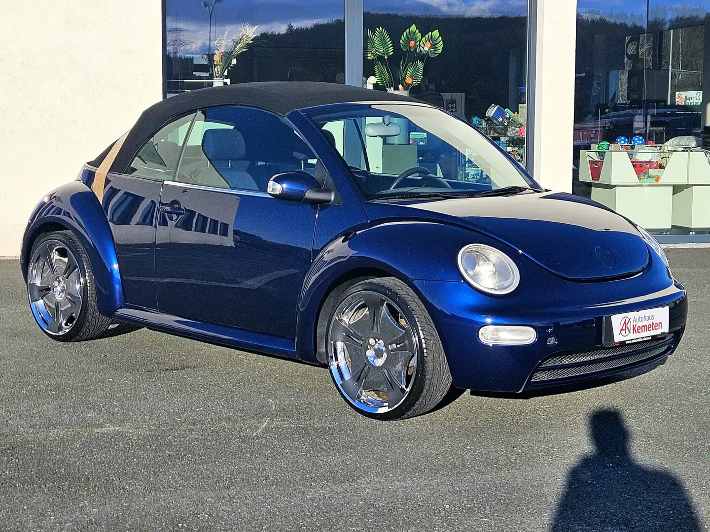 Volkswagen New Beetle 1.4 Cabrio Blau - 1