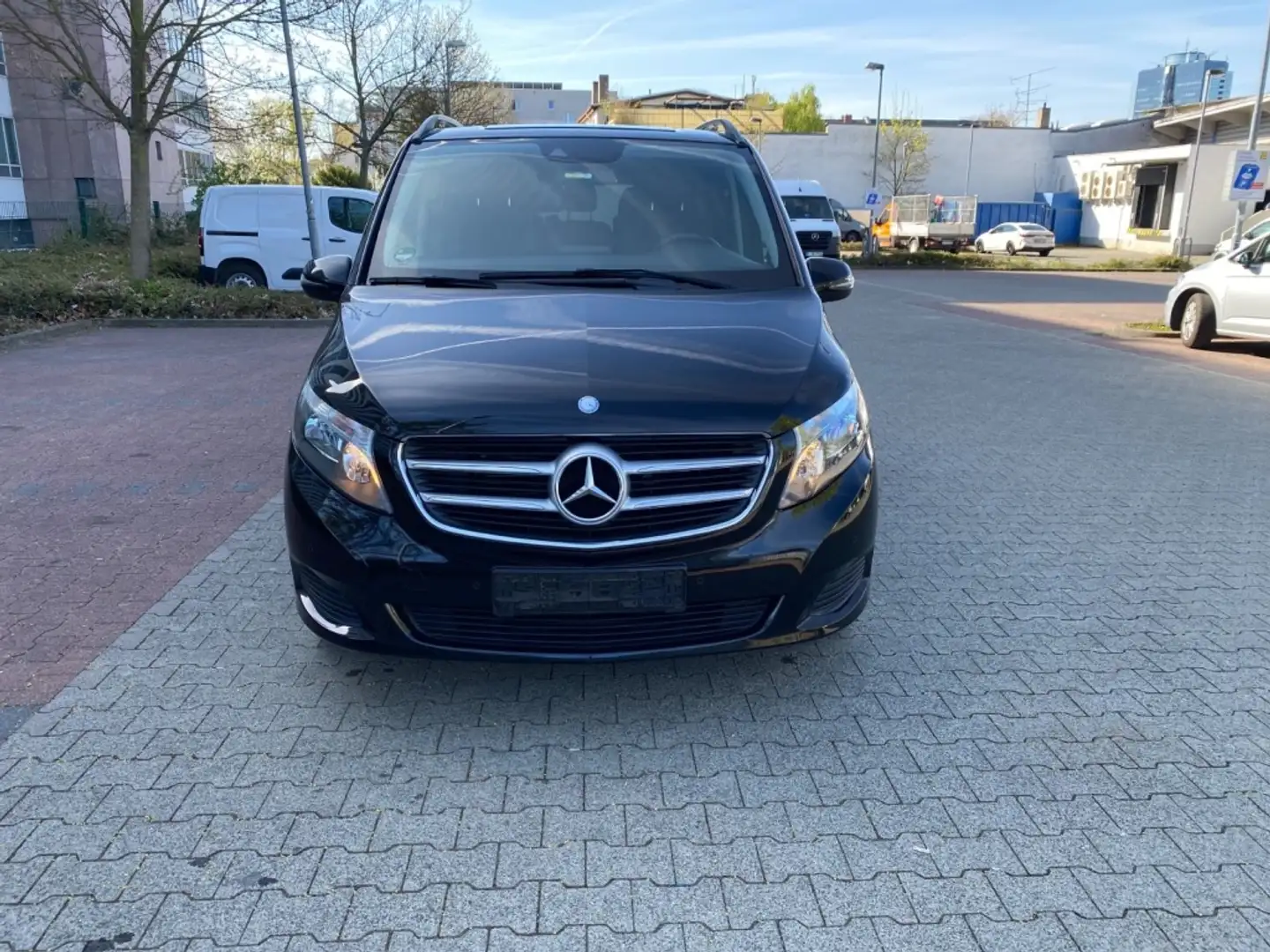 Mercedes-Benz V 220 220CDI Largo Avantgarde Negru - 2