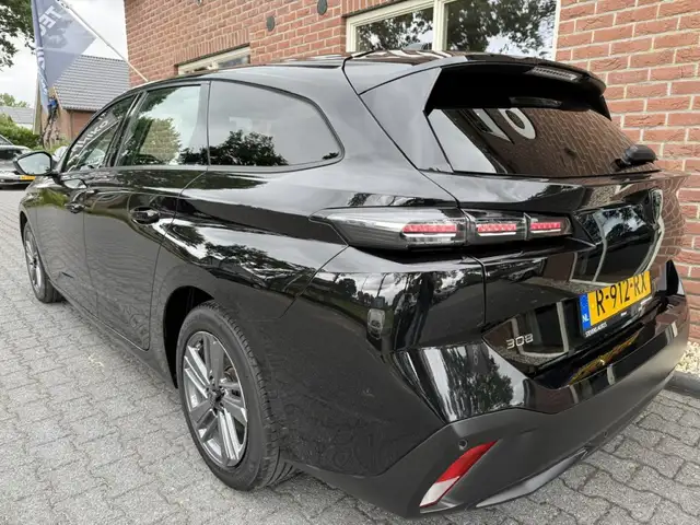 Peugeot 308 view 8