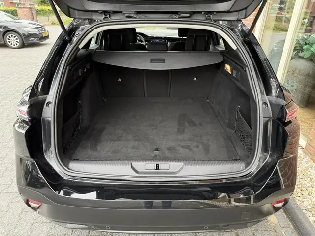 Peugeot 308 view 6