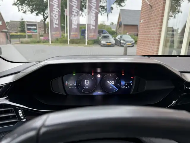 Peugeot 308 view 13