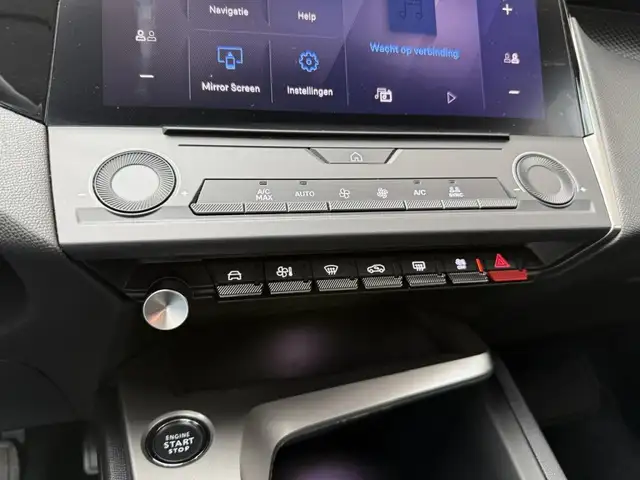 Peugeot 308 view 18