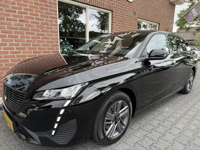Peugeot 308 view 9