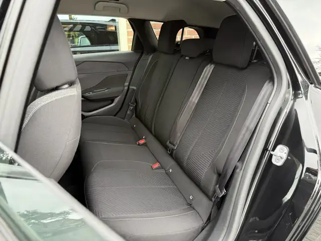 Peugeot 308 view 5