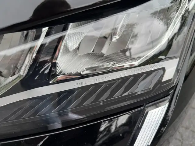 Peugeot 308 view 16