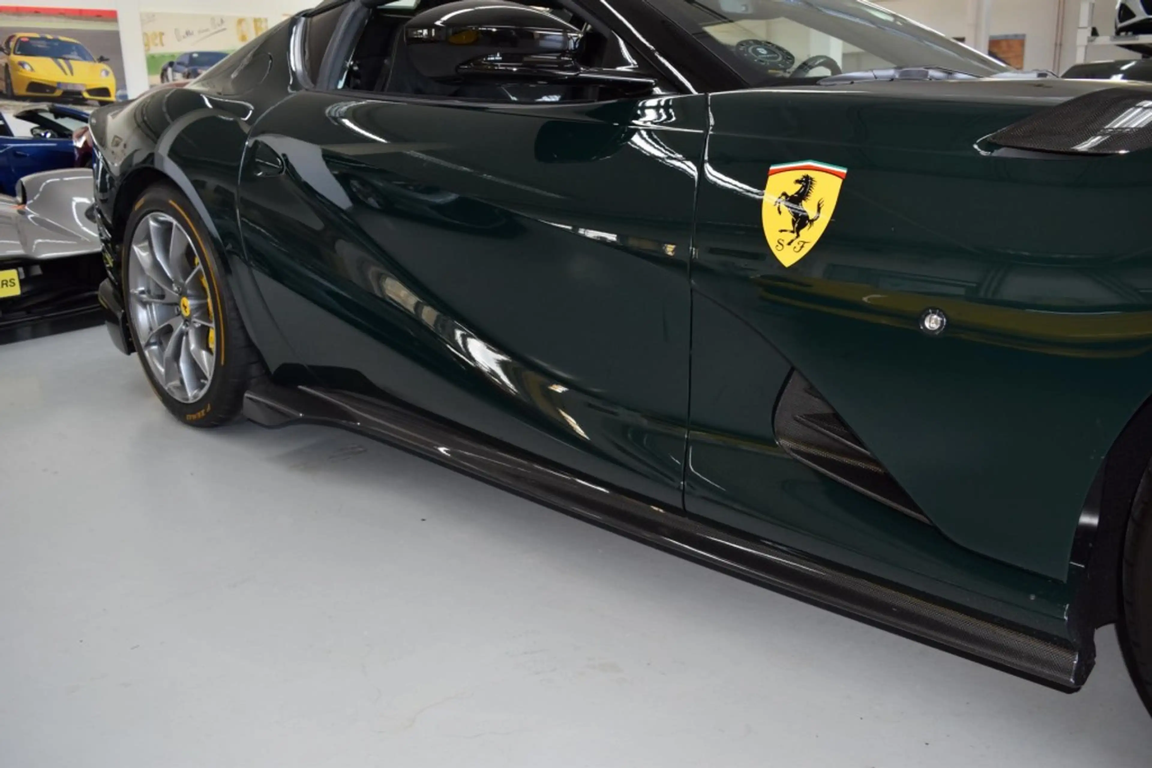 Ferrari 812 Competizione Aperta — photo 12