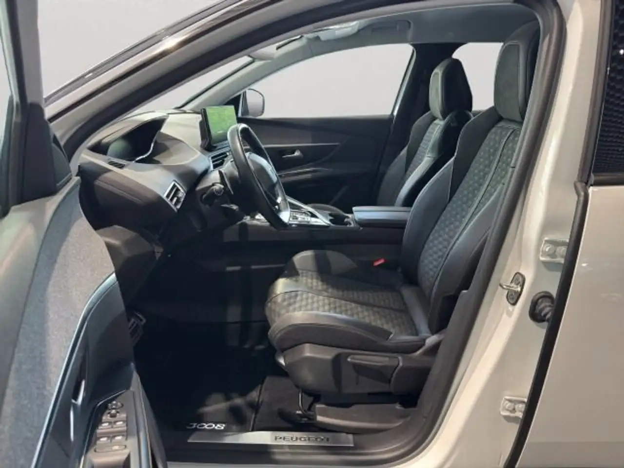 Peugeot 3008 Hyb 225 EAT8 ROADTRIP *SITZH*AHK*ALLWETTER*, миниатюра 8