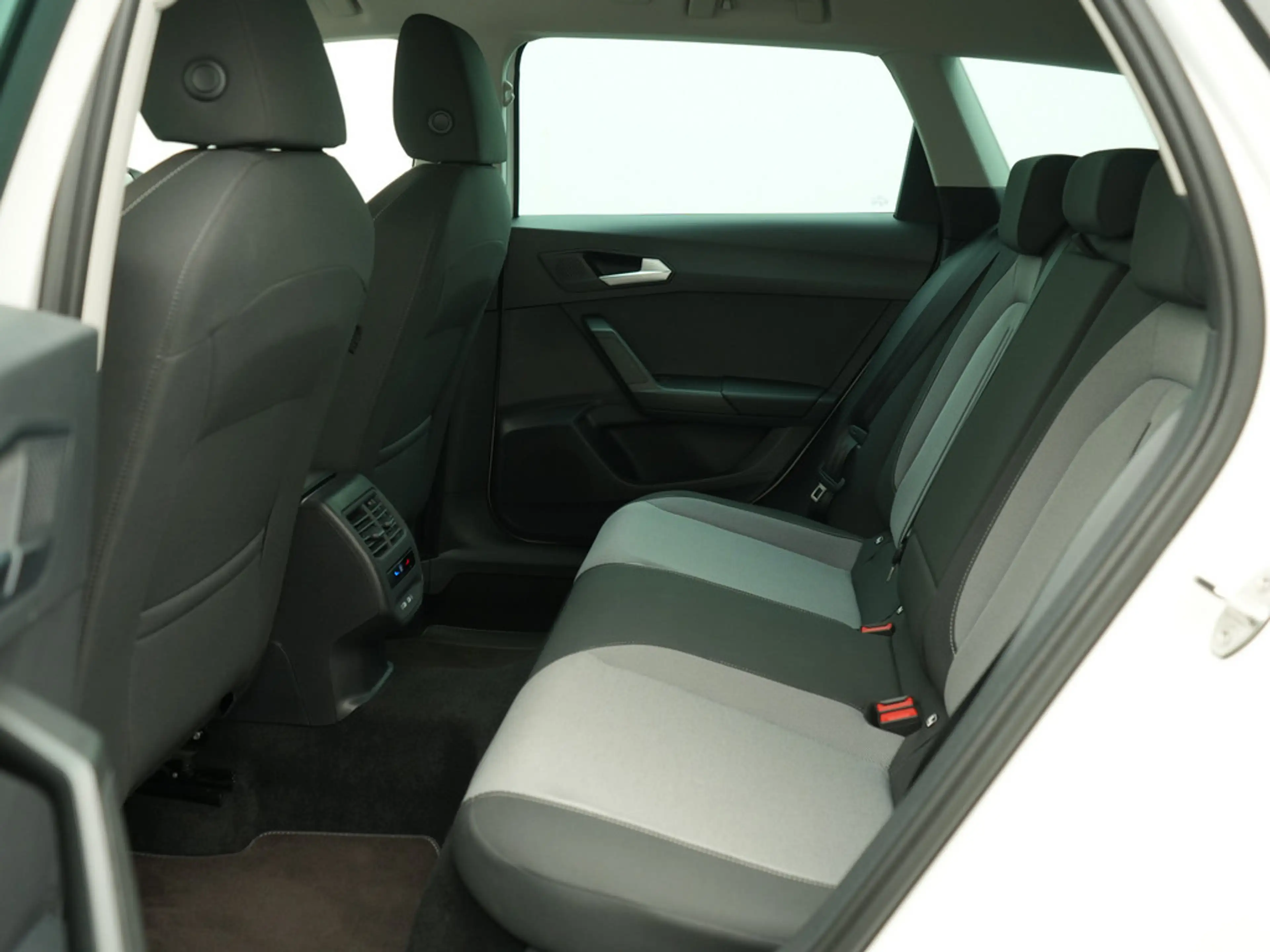 SEAT Leon Style Edition STANDHZ LED KAM PDC SHZ KLIMA — photo 13