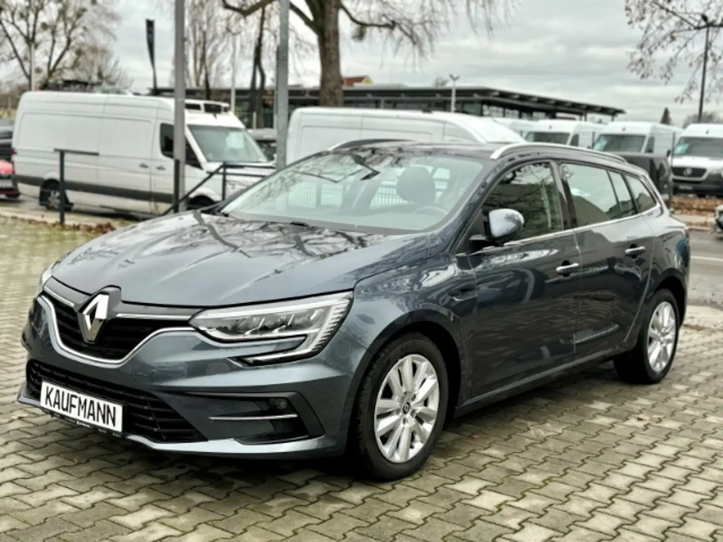 Renault Megane Grandt Intens 1.5 BLUE dCi Winter Paket+Allwetter Šedá - 1