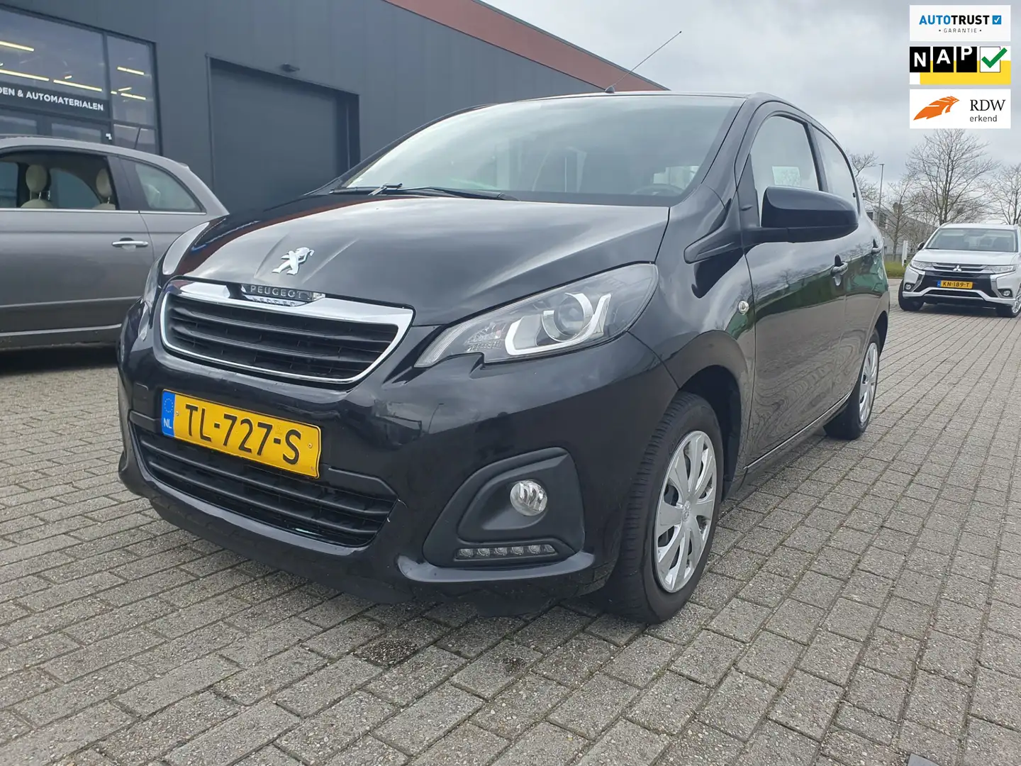 Peugeot 108 1.0 e-VTi Active Zwart - 1