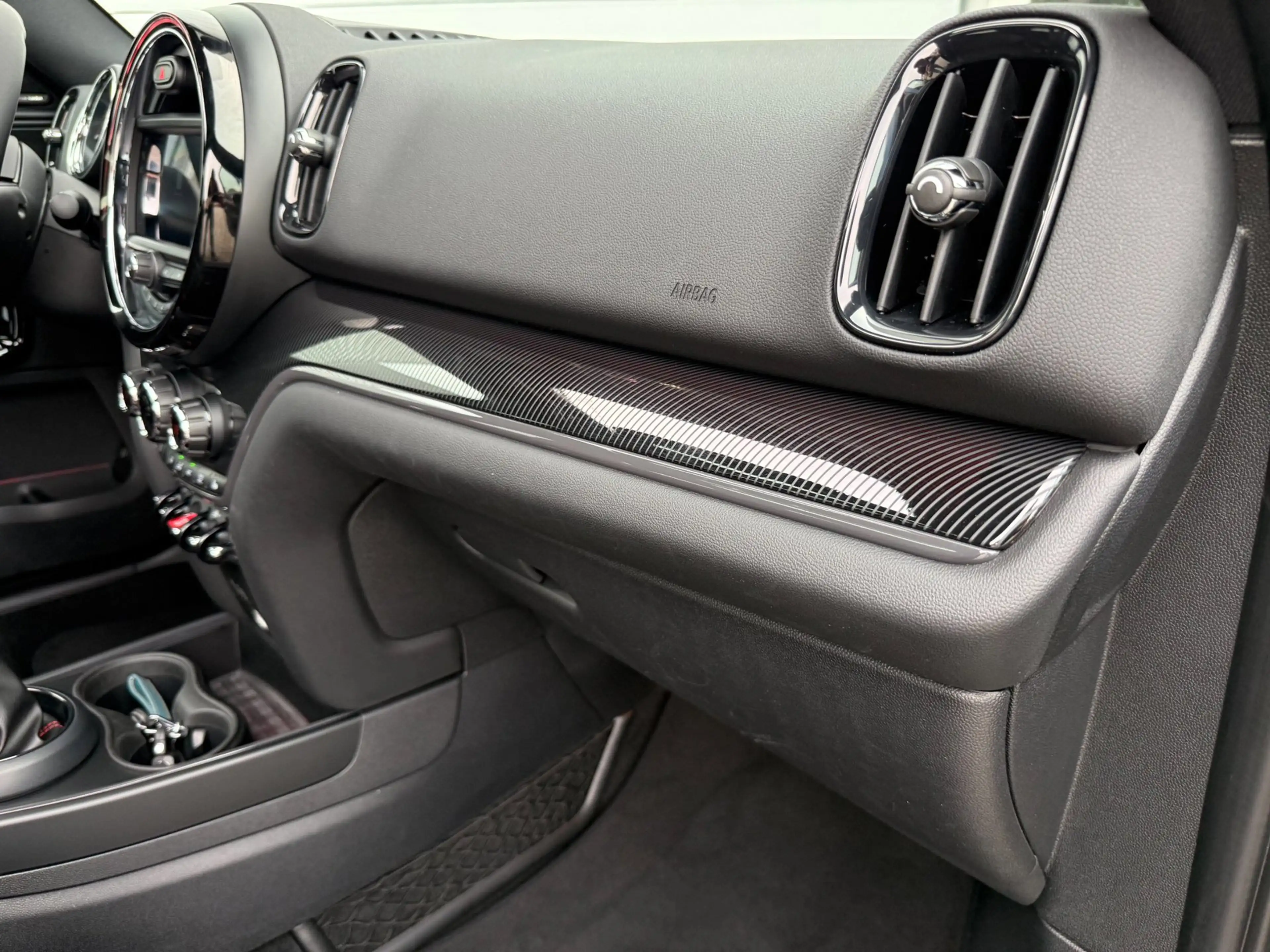 MINI John Cooper Works Countryman 2.0 ALL4 231PK Pano Head Up — photo 15