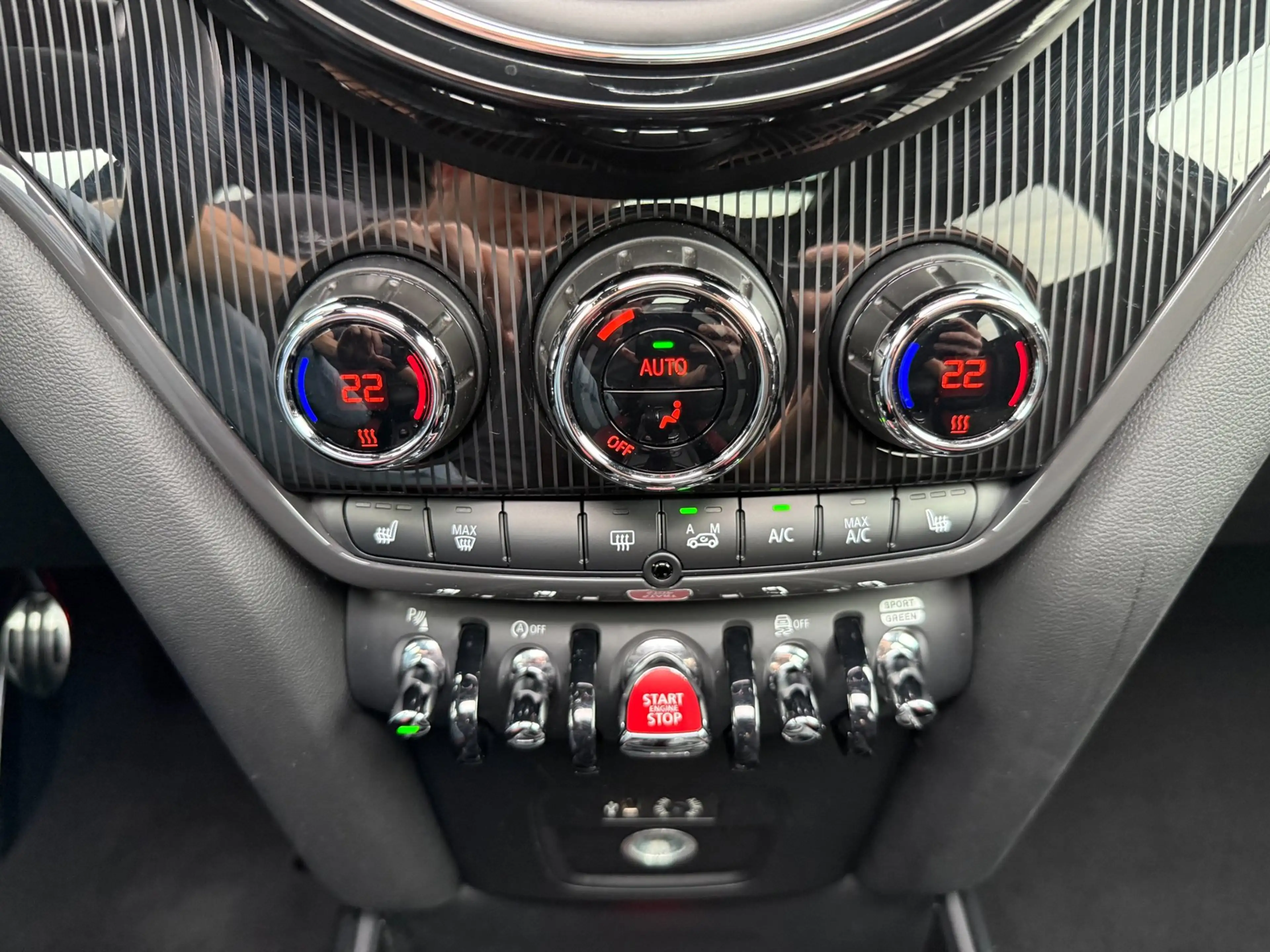 MINI John Cooper Works Countryman 2.0 ALL4 231PK Pano Head Up — photo 18
