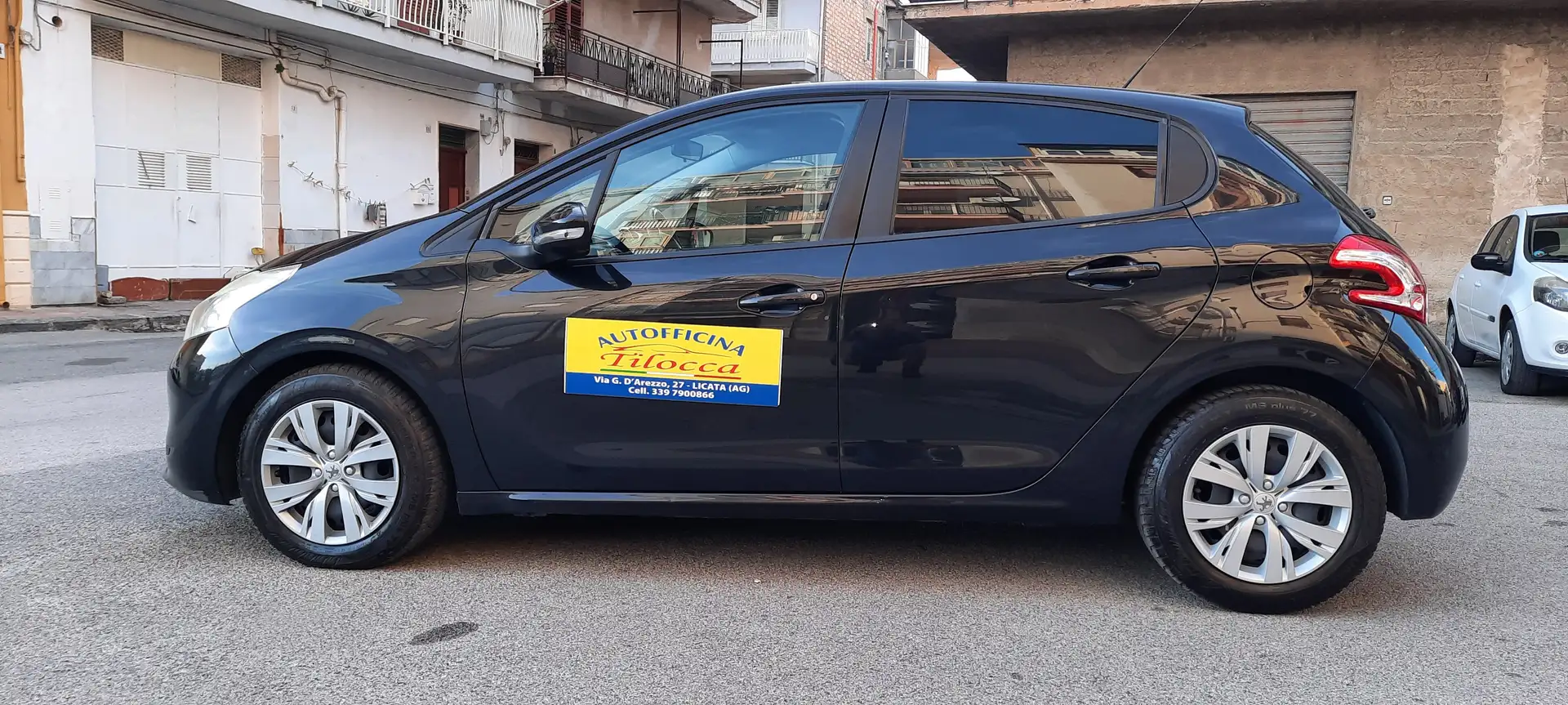 Peugeot 208 1400 DIESEL 68 CV  5 PORTE Schwarz - 2